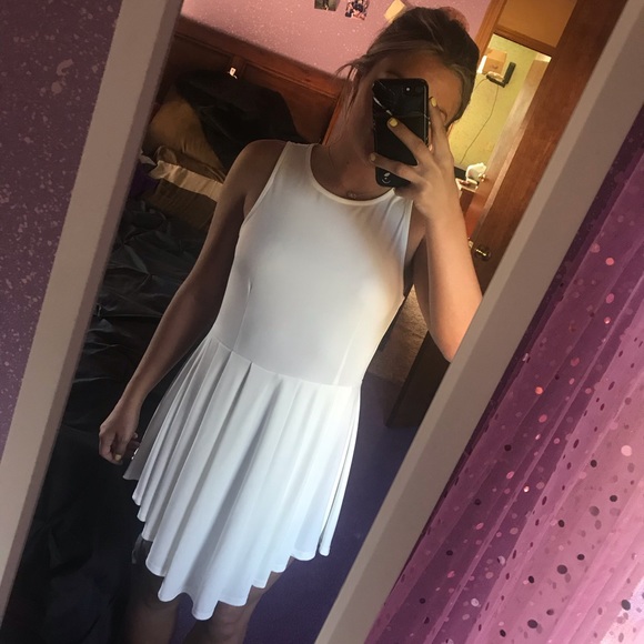 WINDSOR WHITE DRESS - Picture 3 of 8